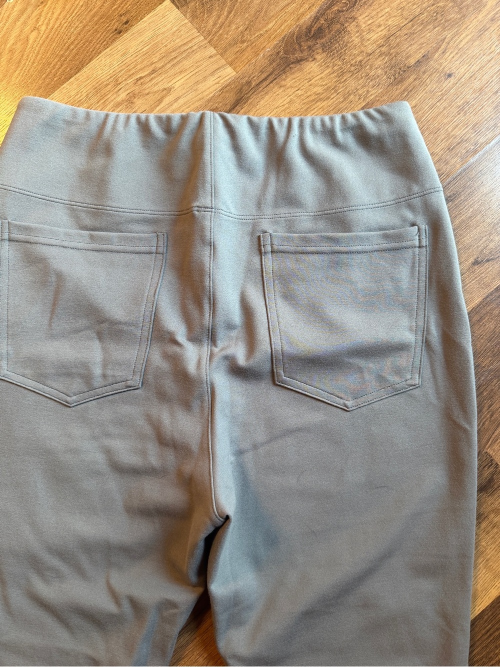 NWT woman’s medium Halara pants - Picture 7 of 8